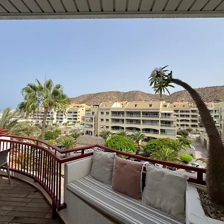 Appartamento With Pools And Ocean Views